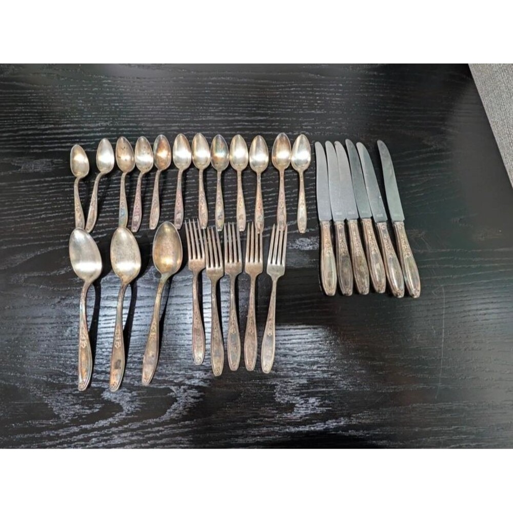 Rodgers Bros 26pc Handle Flatware Set